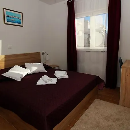 Apartments Obitelj Vuletic Makarska Room photo