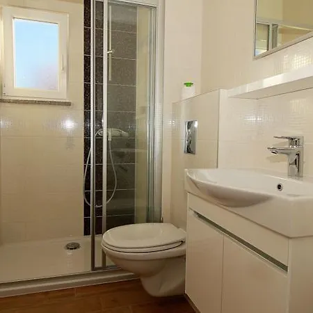 Apartments Obitelj Vuletic Makarska Room photo