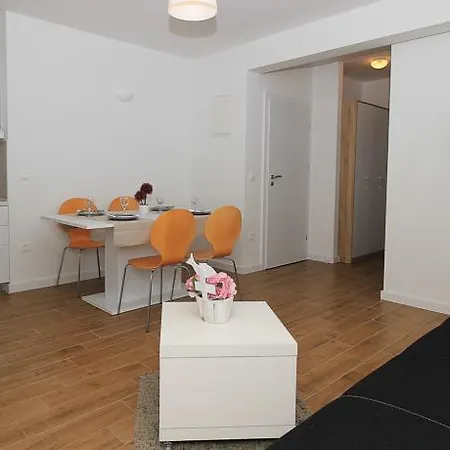 Apartments Obitelj Vuletic Makarska Room photo