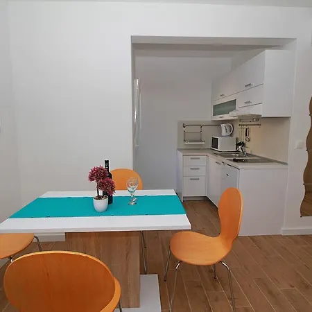 Apartments Obitelj Vuletic Makarska Room photo