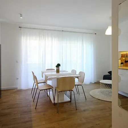 Apartments Obitelj Vuletic Makarska Exterior photo