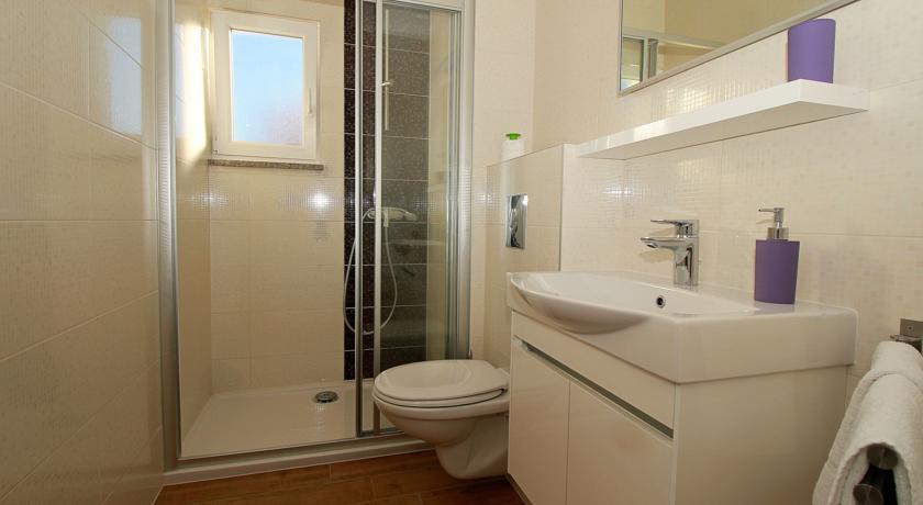 Obitelj Vuletic Apartment Makarska