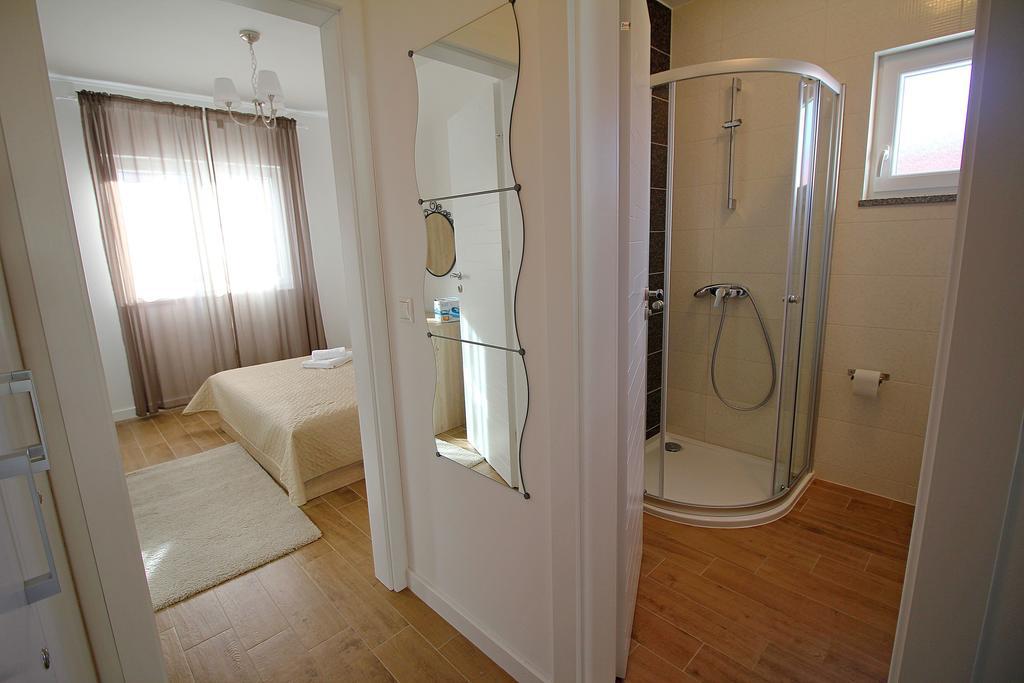Obitelj Vuletic Apartment Makarska